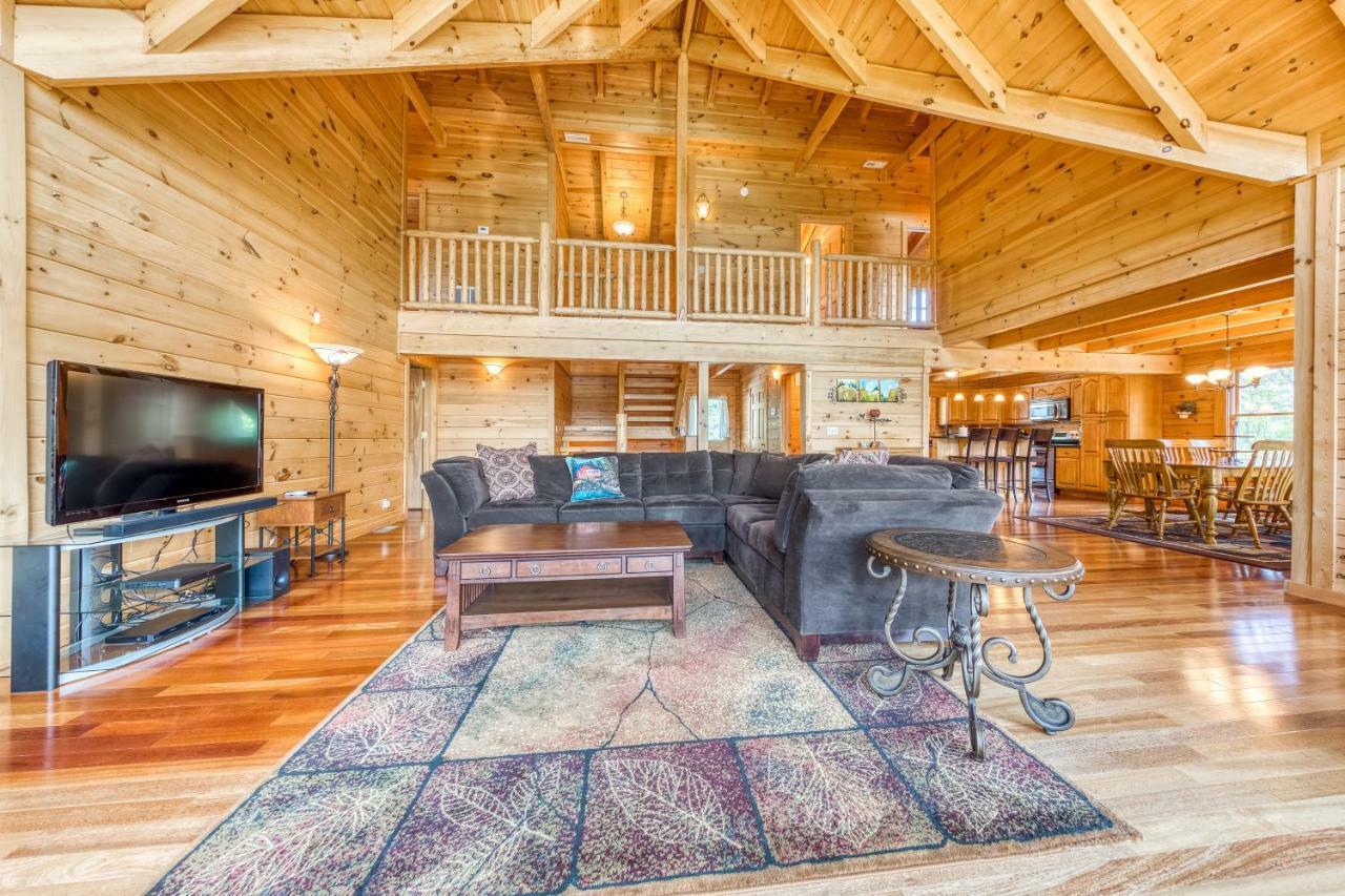 Majestic Lakefront Lodge 세비어빌 외부 사진