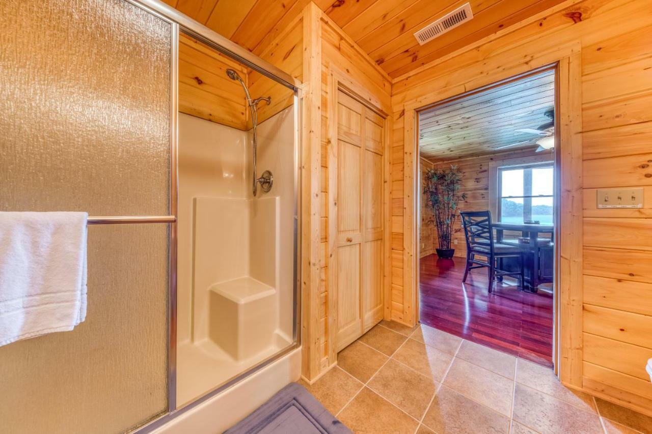 Majestic Lakefront Lodge 세비어빌 외부 사진