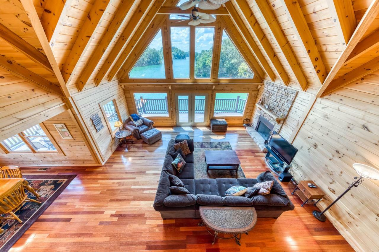 Majestic Lakefront Lodge 세비어빌 외부 사진