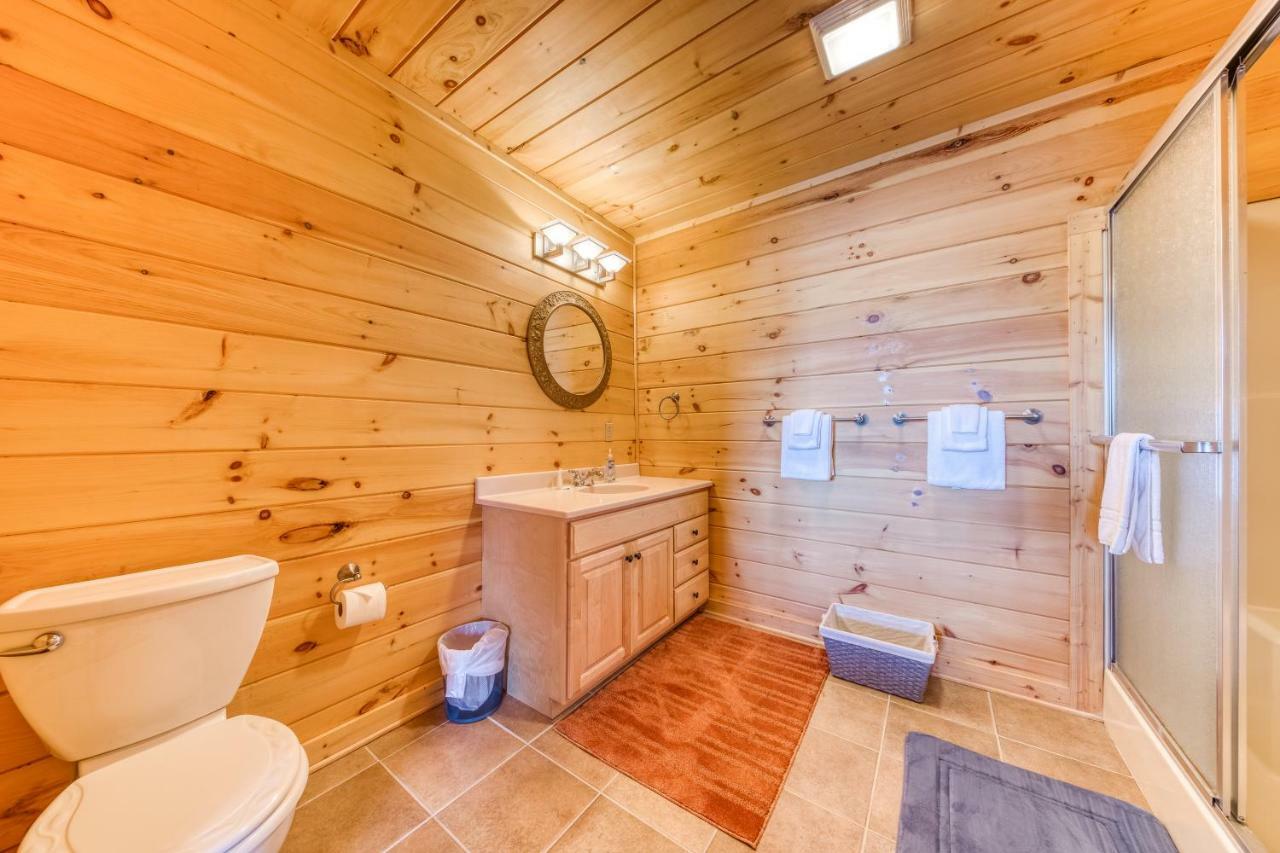 Majestic Lakefront Lodge 세비어빌 외부 사진