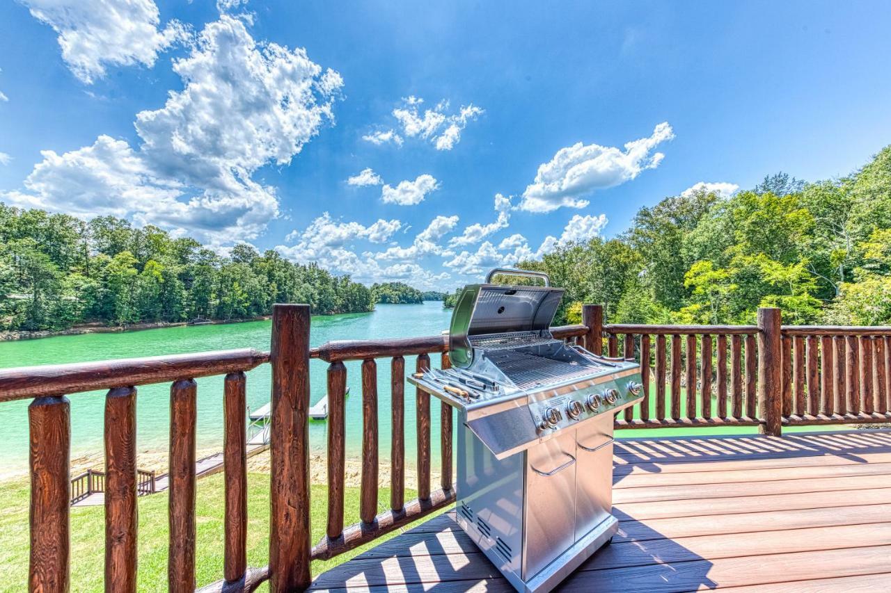 Majestic Lakefront Lodge 세비어빌 외부 사진